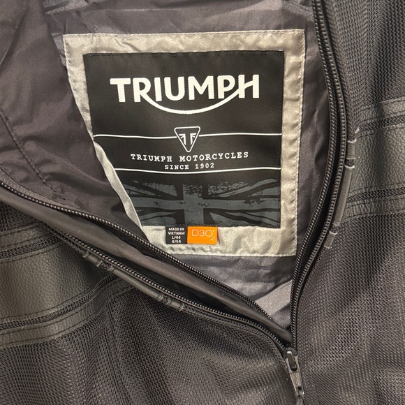 Triumph Waldron Mesh Motorcycle Jacket - Picture 9 of 16